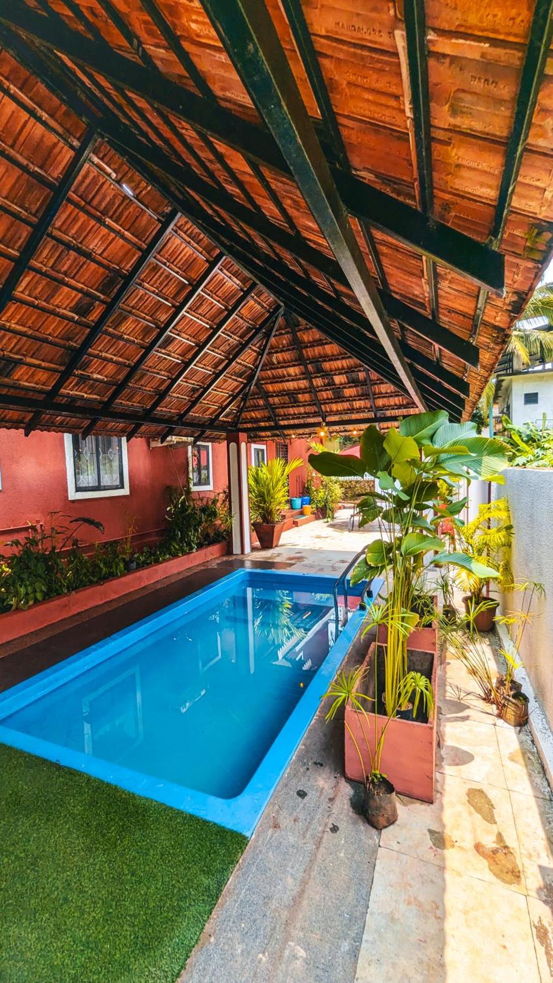 The First House By V3Homestay 4Bhk Private Pool กาลังกูติ ภายนอก รูปภาพ