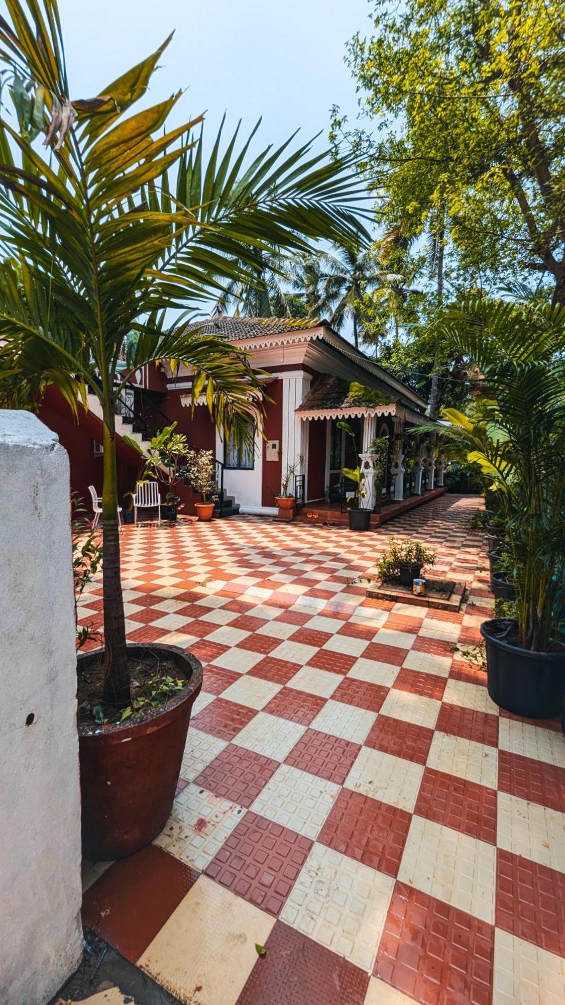 The First House By V3Homestay 4Bhk Private Pool กาลังกูติ ภายนอก รูปภาพ