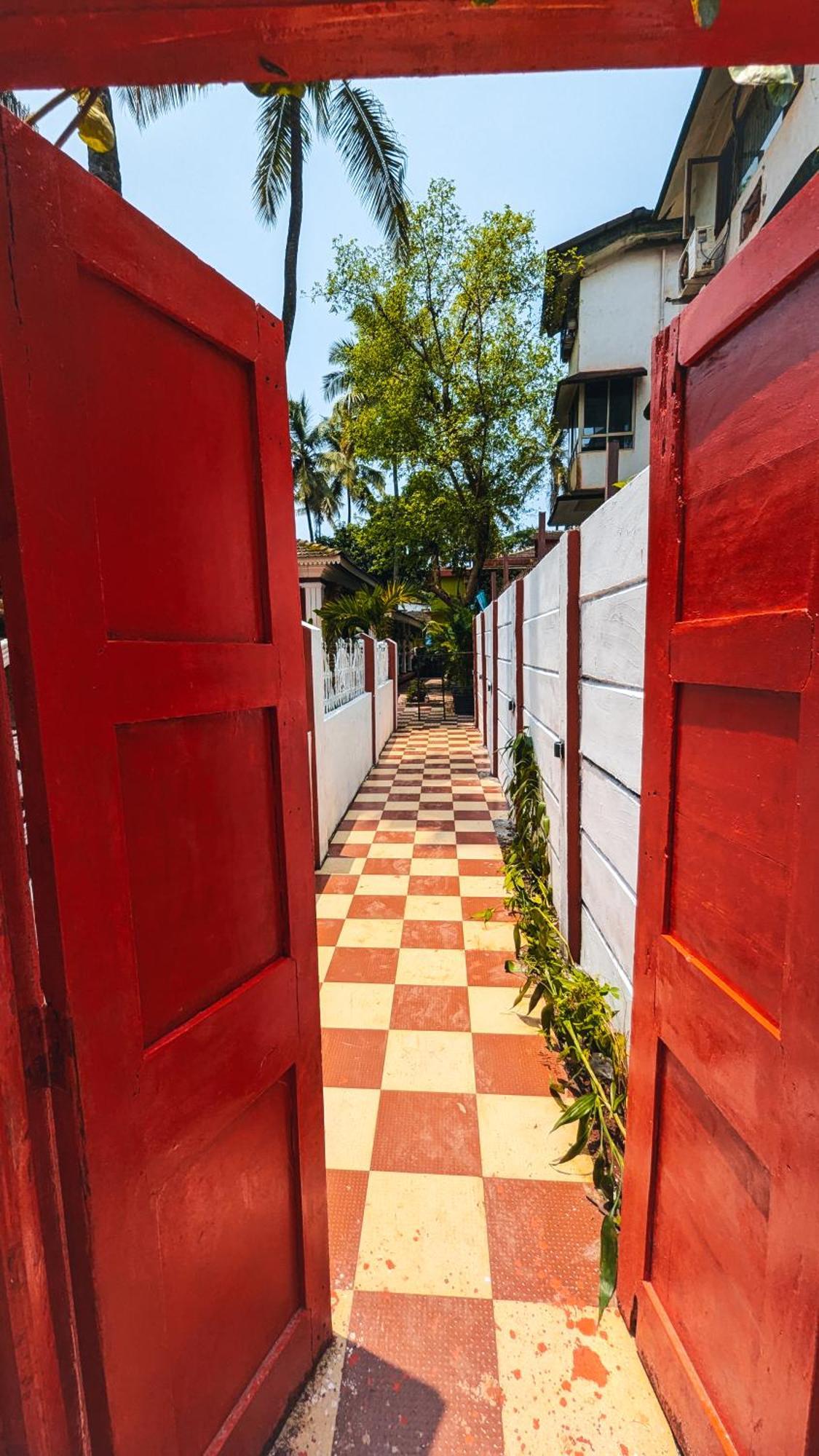 The First House By V3Homestay 4Bhk Private Pool กาลังกูติ ภายนอก รูปภาพ