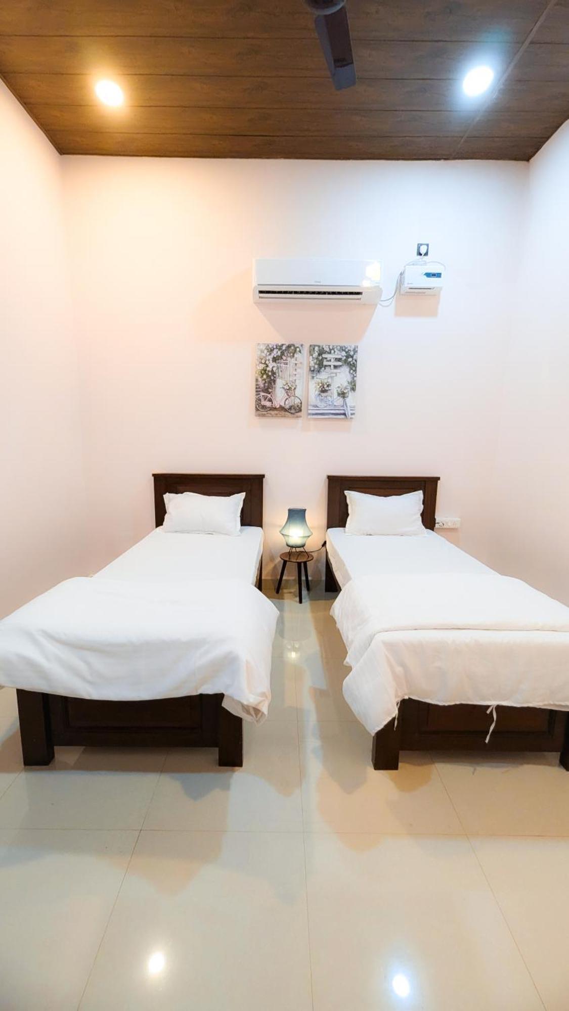 The First House By V3Homestay 4Bhk Private Pool กาลังกูติ ภายนอก รูปภาพ