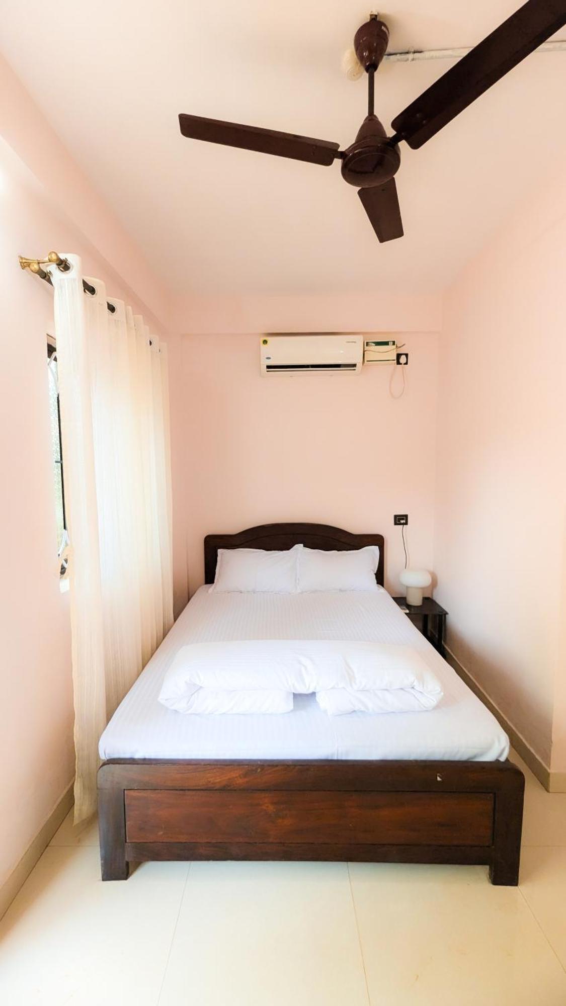 The First House By V3Homestay 4Bhk Private Pool กาลังกูติ ภายนอก รูปภาพ
