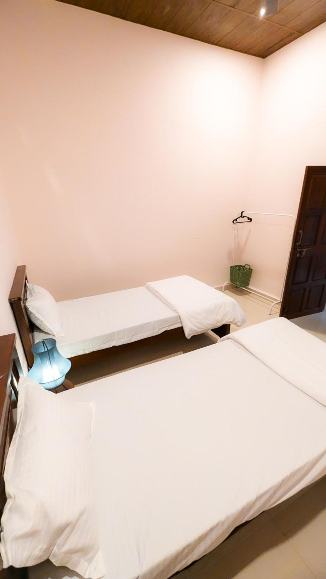 The First House By V3Homestay 4Bhk Private Pool กาลังกูติ ภายนอก รูปภาพ