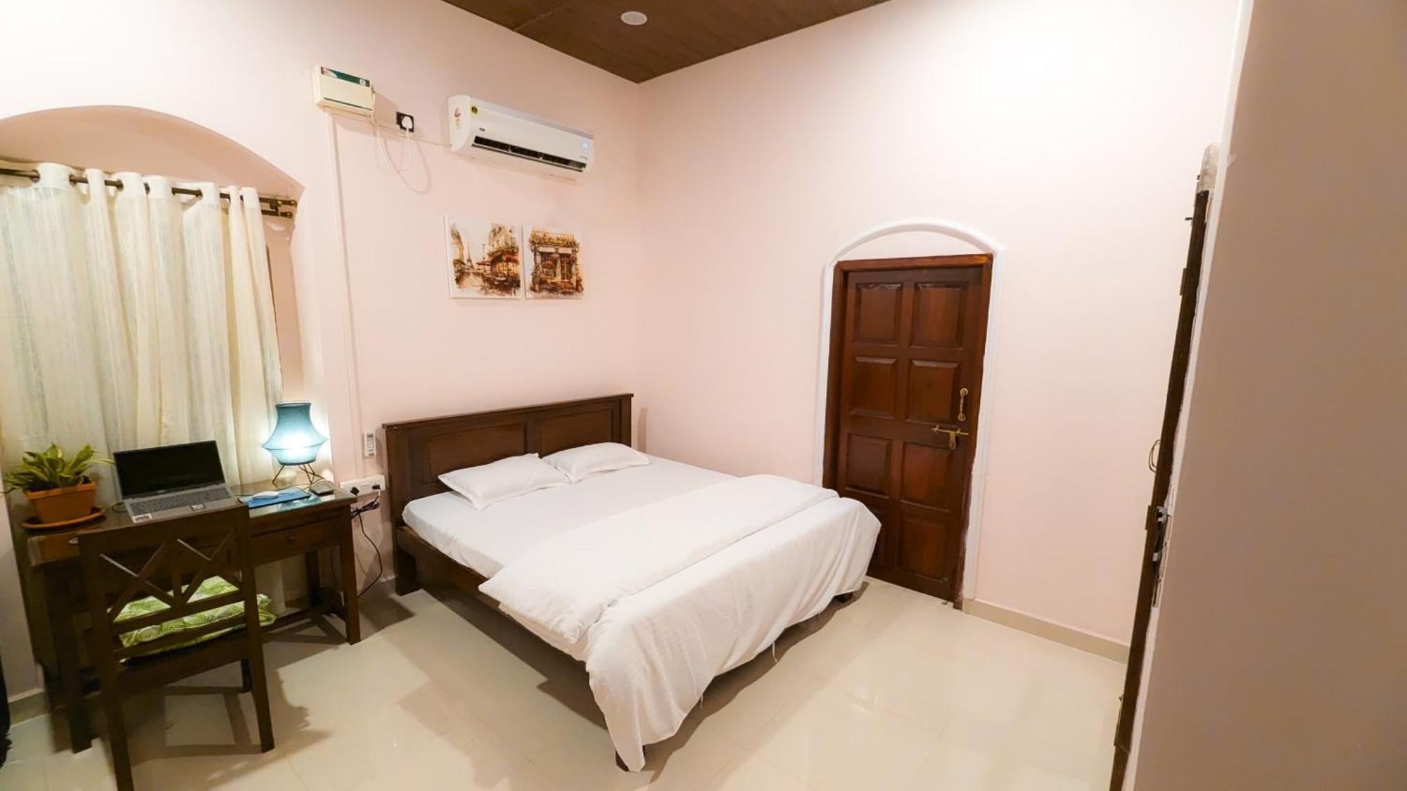The First House By V3Homestay 4Bhk Private Pool กาลังกูติ ภายนอก รูปภาพ